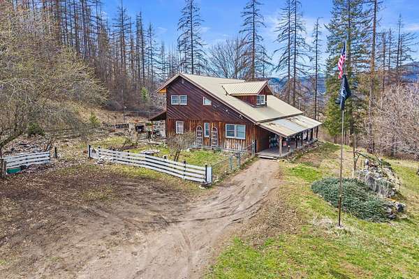 20 Acres of Land with Home for Sale in Colville, Washington