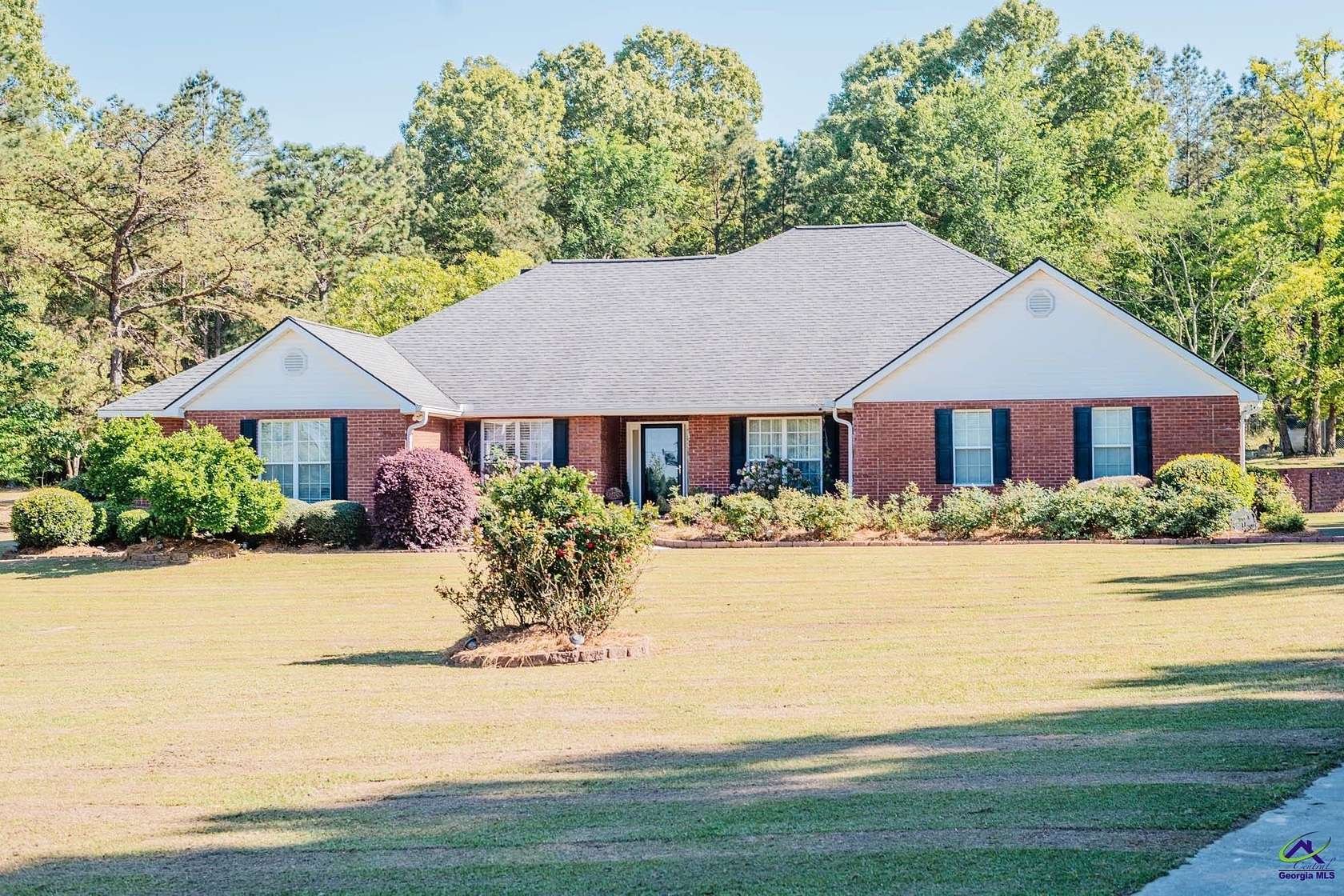 2.5 Acres of Land with Home for Sale in Macon, Georgia