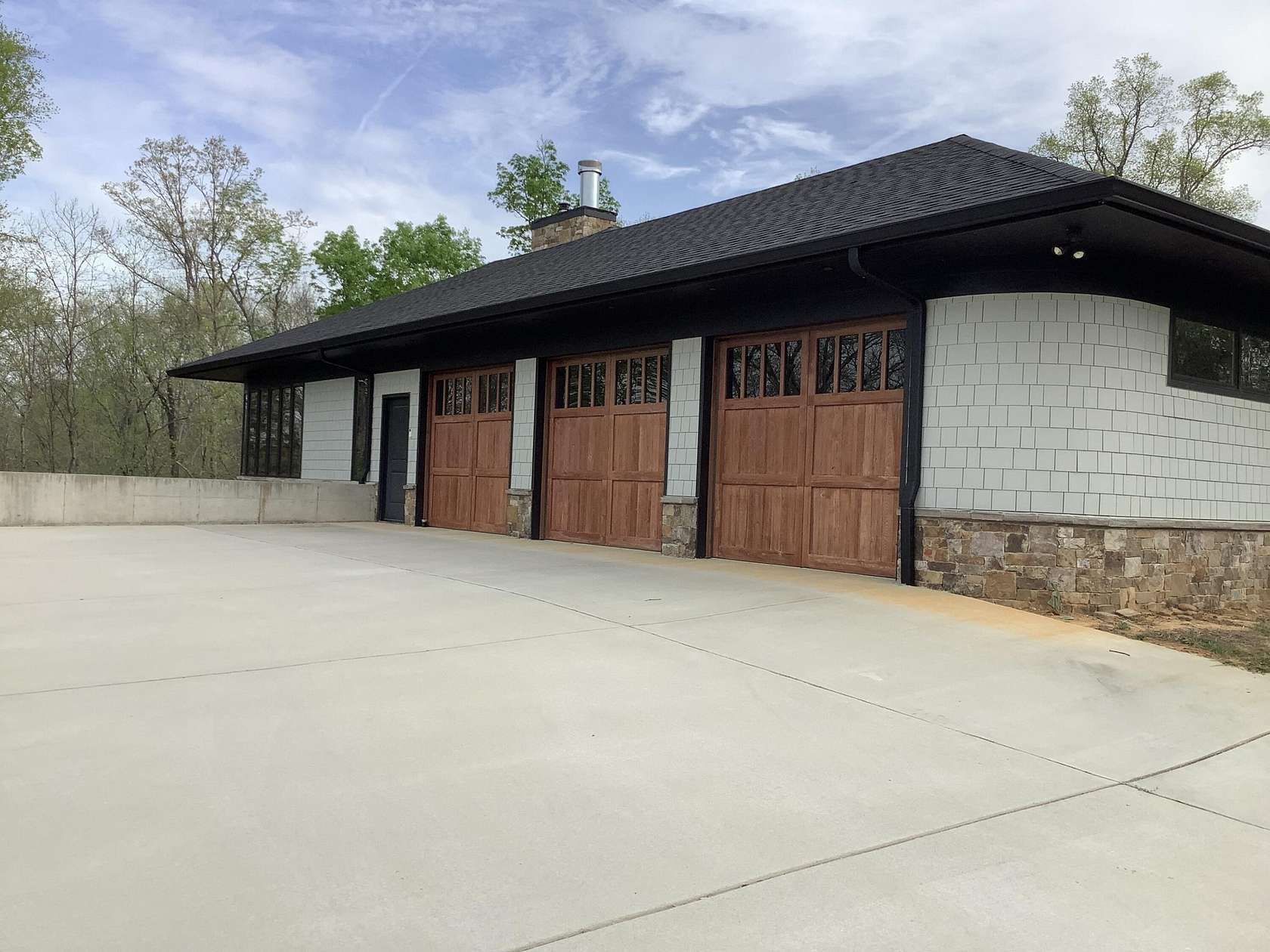 77.5 Acres of Land with Home for Sale in Decatur, Tennessee