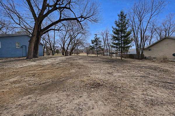 0.4 Acres of Land for Sale in Des Moines, Iowa