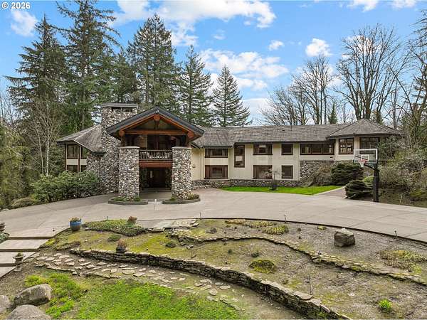 28.6 Acres of Land with Home for Sale in Portland, Oregon