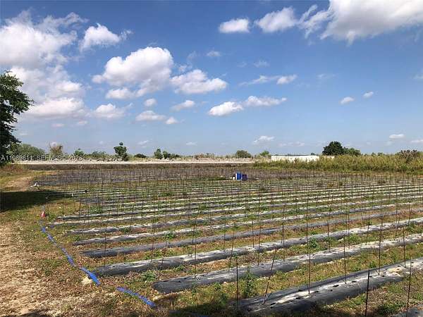 1.25 Acres of Residential Land for Sale in Miami, Florida