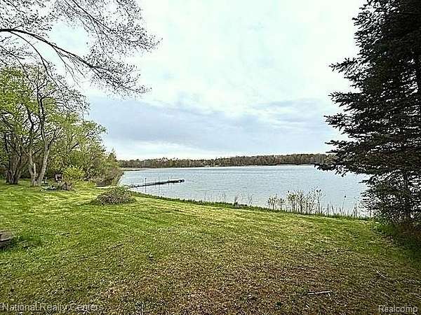 4.8 Acres of Residential Land for Sale in Highland Township, Michigan