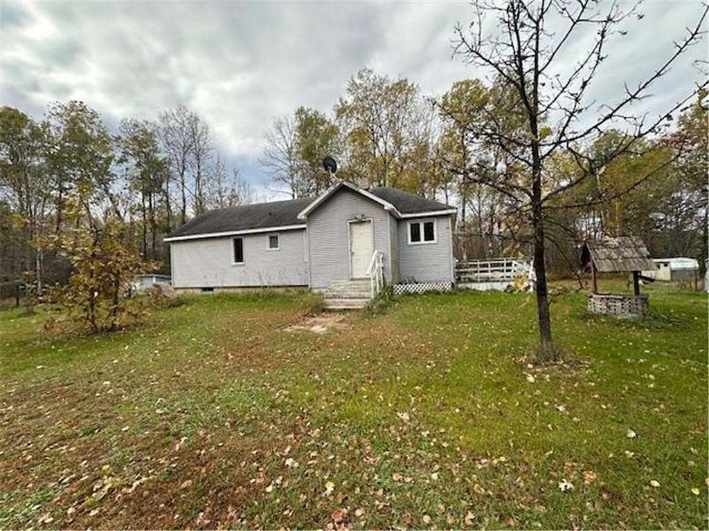 20 Acres of Land with Home for Sale in Grand Rapids, Minnesota