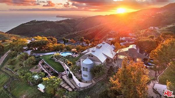 6 Acres of Land with Home for Lease in Malibu, California