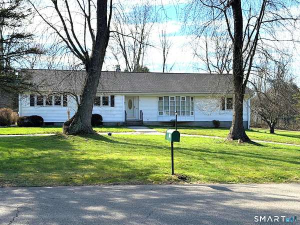 1.67 Acres of Land with Home for Lease in Woodbridge, Connecticut