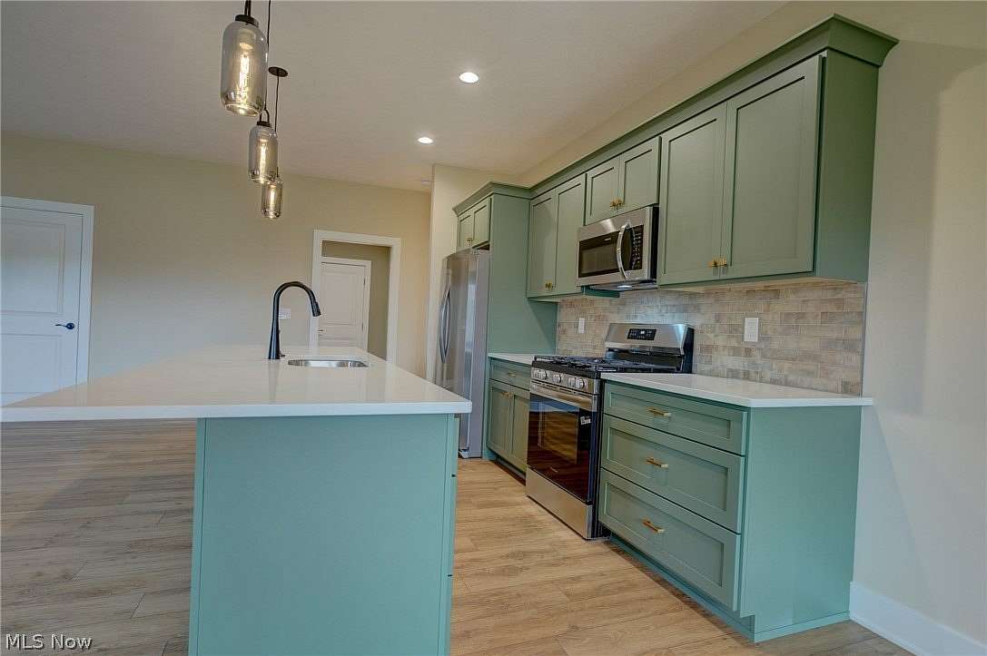 10 Acres of Land with Home for Sale in Medina, Ohio