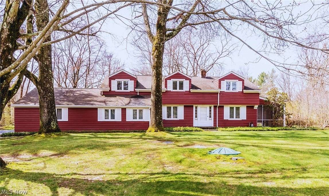 1.7 Acres of Land with Home for Sale in Moreland Hills, Ohio