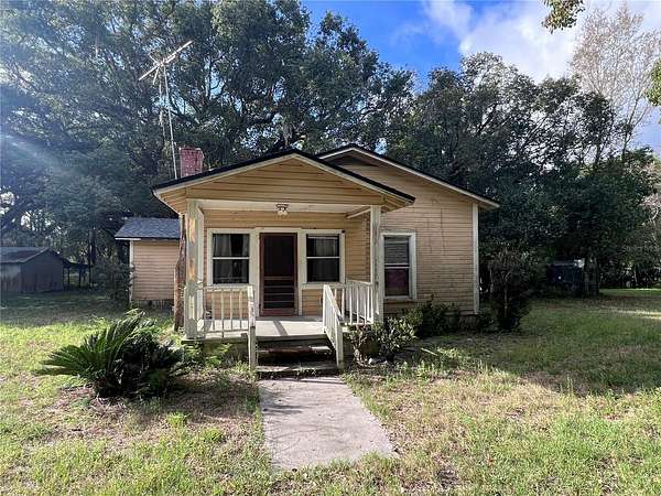 5 Acres of Land with Home for Sale in Pierson, Florida