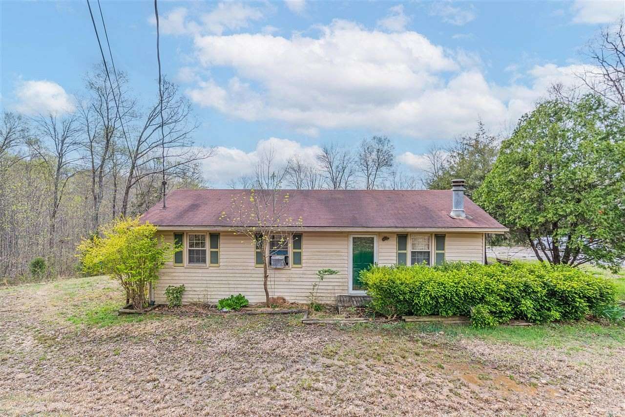 5 Acres of Land with Home for Sale in Bowling Green, Kentucky