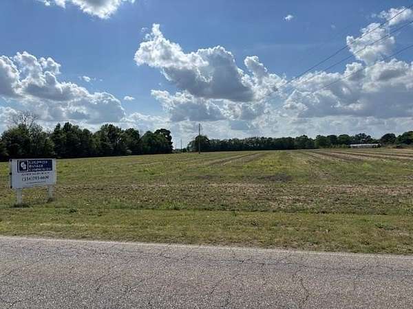 16 Acres of Commercial Land for Sale in Dothan, Alabama