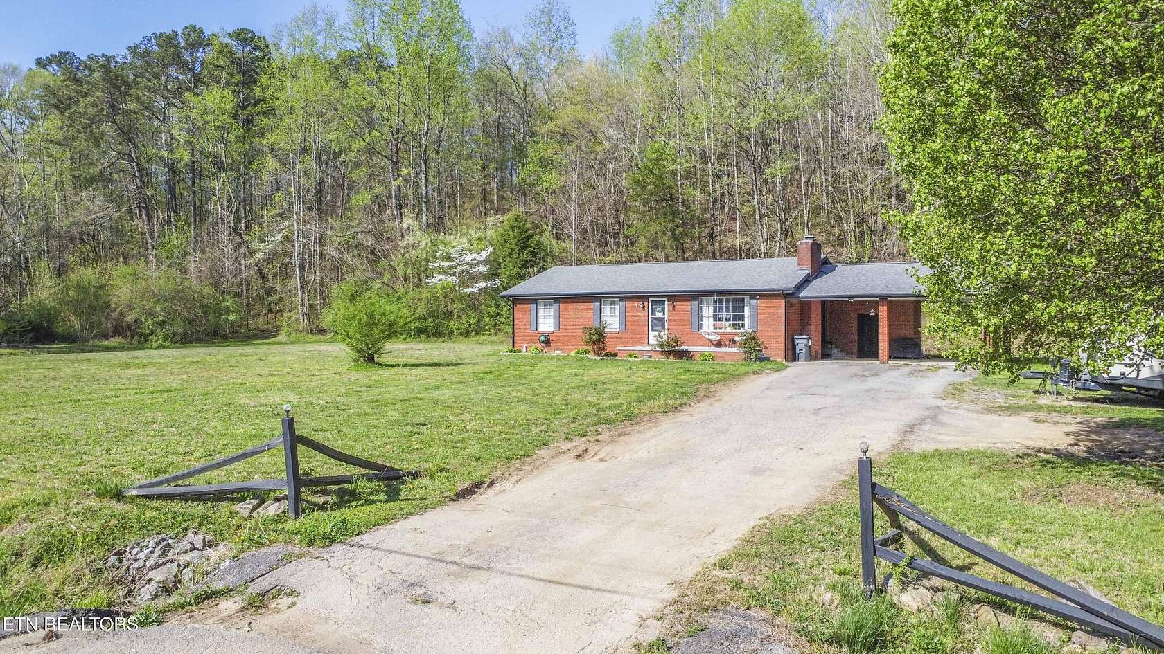 2.78 Acres of Land with Home for Sale in Harriman, Tennessee