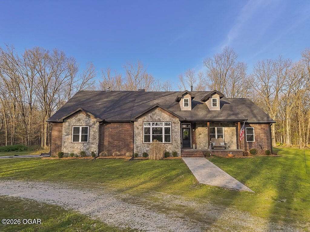 6 Acres of Land with Home for Sale in Carthage, Missouri