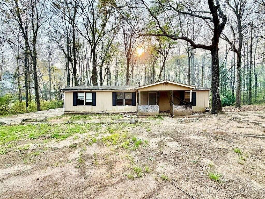 2.2 Acres of Land with Home for Sale in Jackson, Georgia