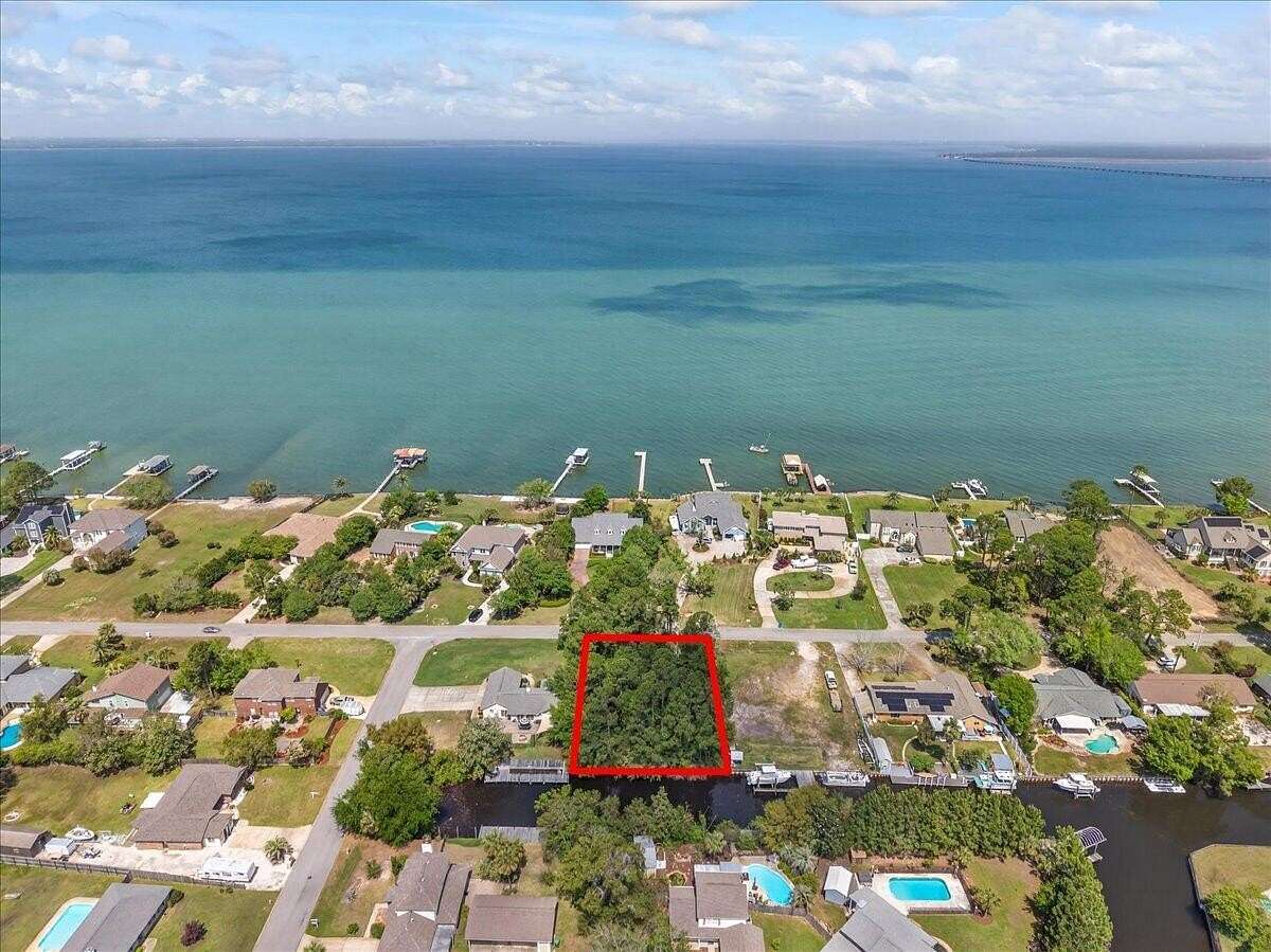 0.28 Acres of Residential Land for Sale in Gulf Breeze, Florida