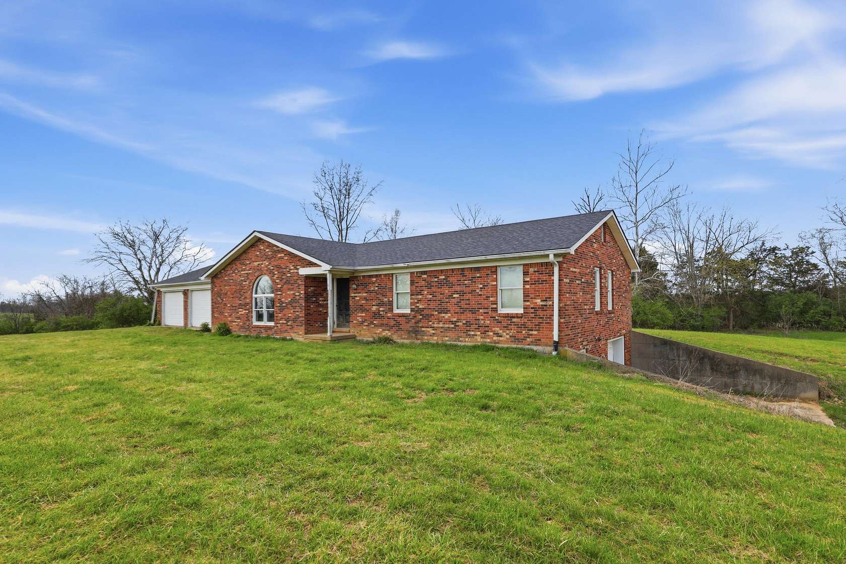 33.4 Acres of Land with Home for Sale in Lawrenceburg, Kentucky