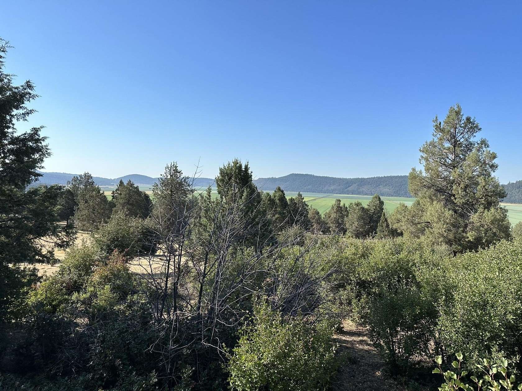 0.86 Acres of Residential Land for Sale in Klamath Falls, Oregon