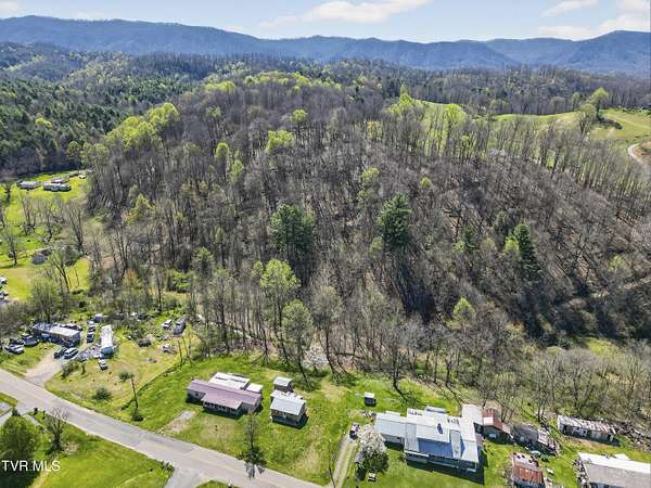 4 Acres of Residential Land for Sale in Bristol, Tennessee