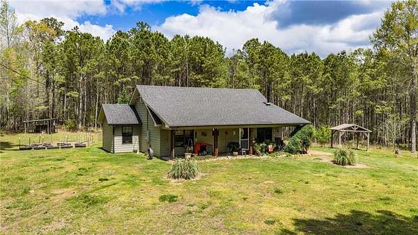 26 Acres of Land with Home for Sale in Alexander City, Alabama