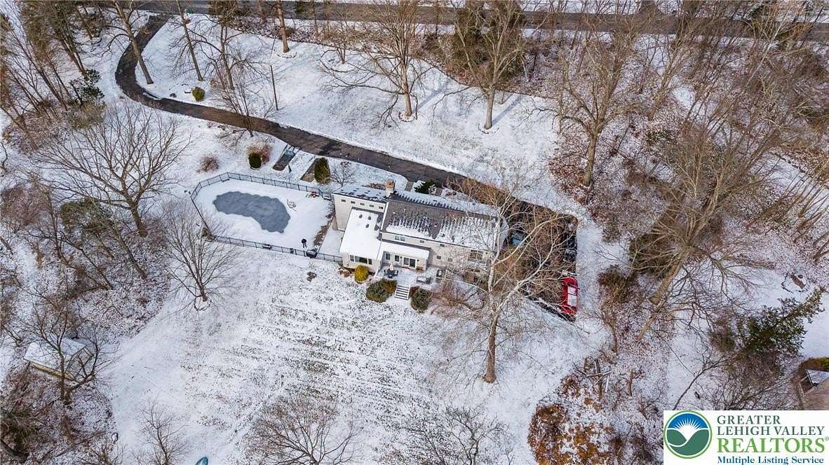 5.46 Acres of Land with Home for Sale in Hardwick Township, New Jersey