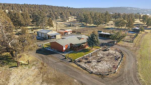 39.8 Acres of Agricultural Land with Home for Sale in Bonanza, Oregon