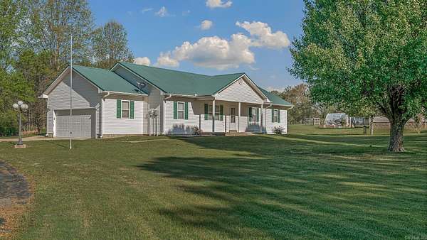 2 Acres of Land with Home for Sale in Jonesboro, Arkansas