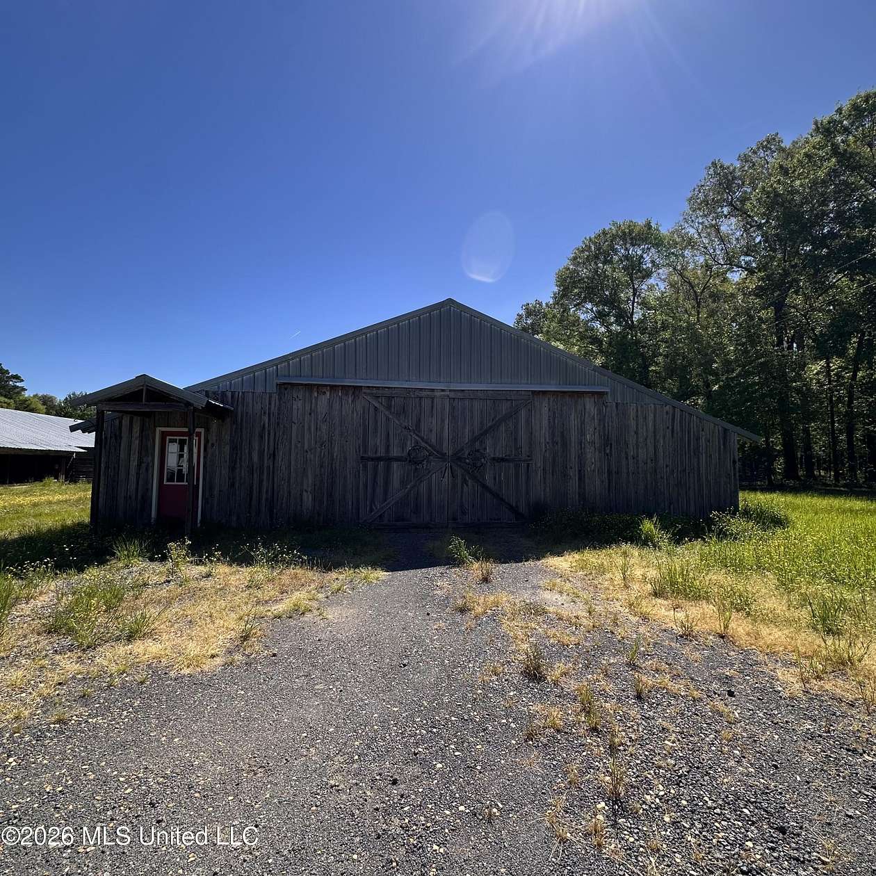 15 Acres of Land with Home for Sale in Morton, Mississippi