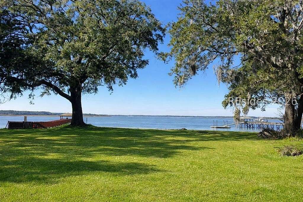 0.97 Acres of Residential Land for Sale in Hilton Head Island, South Carolina