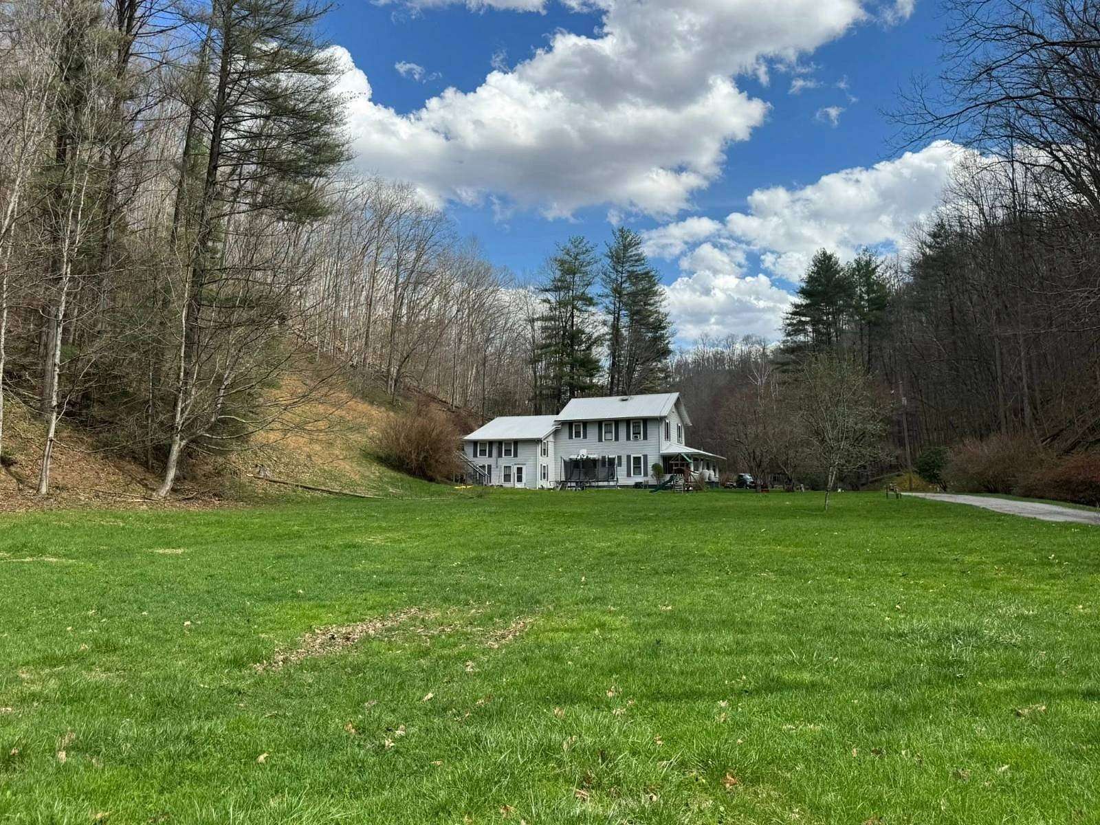 150 Acres of Land with Home for Sale in Looneyville, West Virginia