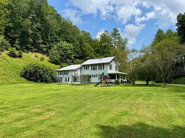 150 Acres of Land with Home for Sale in Looneyville, West Virginia