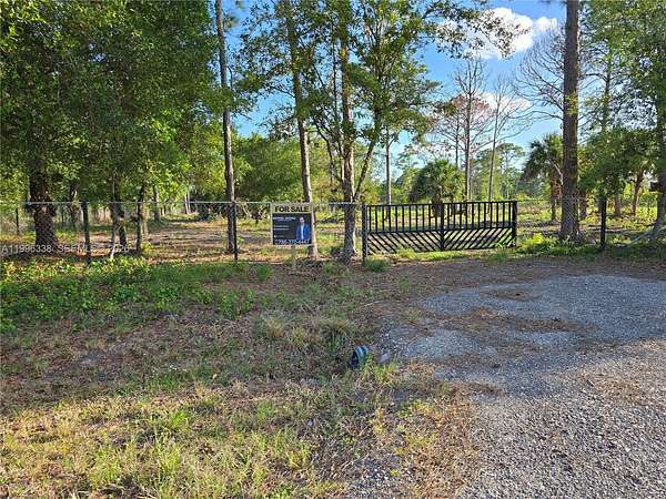 1.25 Acres of Land for Sale in Clewiston, Florida