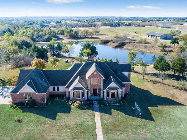 16 Acres of Land with Home for Sale in Norman, Oklahoma