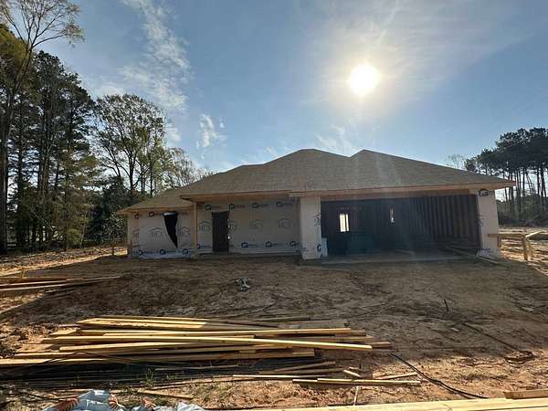2.5 Acres of Land with Home for Sale in Laurel, Mississippi