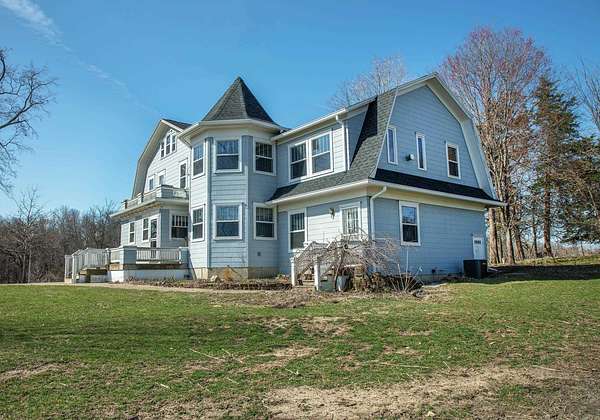 10.2 Acres of Land with Home for Sale in Waverly, Iowa