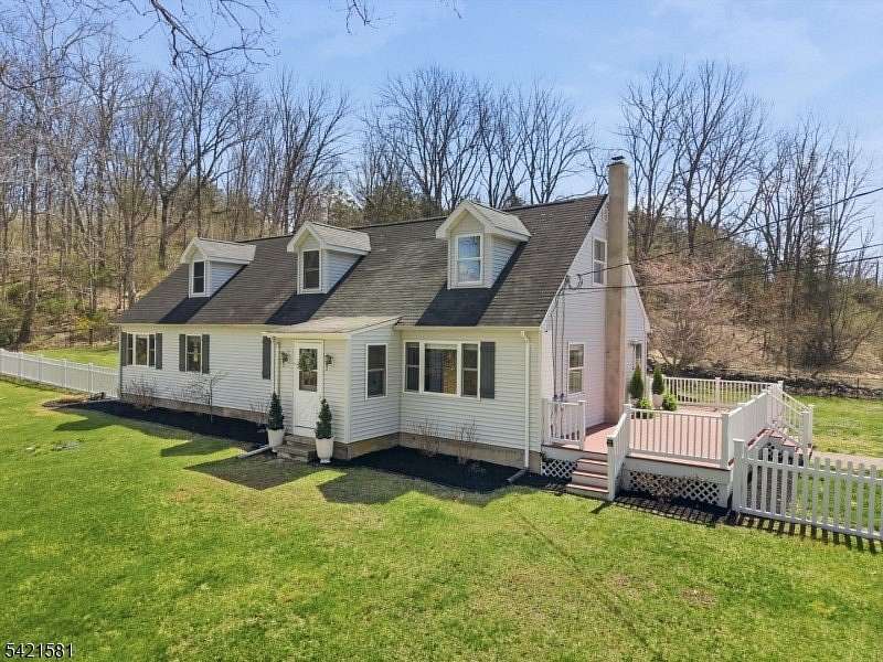 2.77 Acres of Land with Home for Sale in Fredon Township, New Jersey