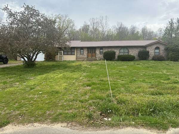 Land with Home for Sale in Marion, Kentucky