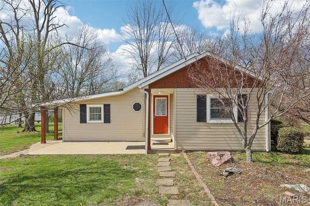 3.76 Acres of Land with Home for Sale in Greenville, Illinois