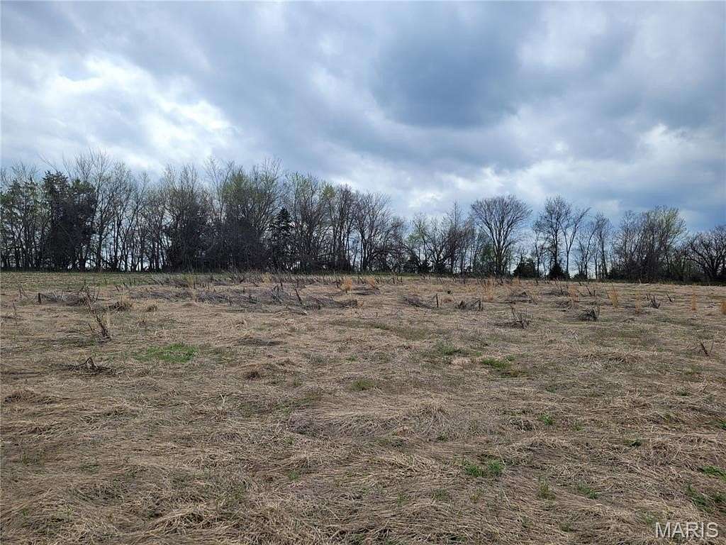 5 Acres of Land for Sale in Perry, Missouri