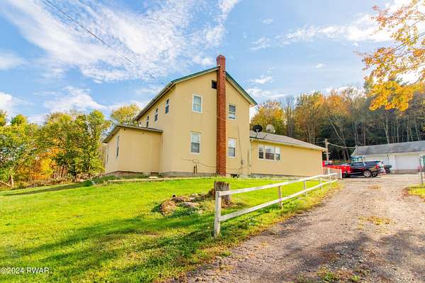 91.1 Acres of Recreational Land with Home for Sale in Newfoundland, Pennsylvania