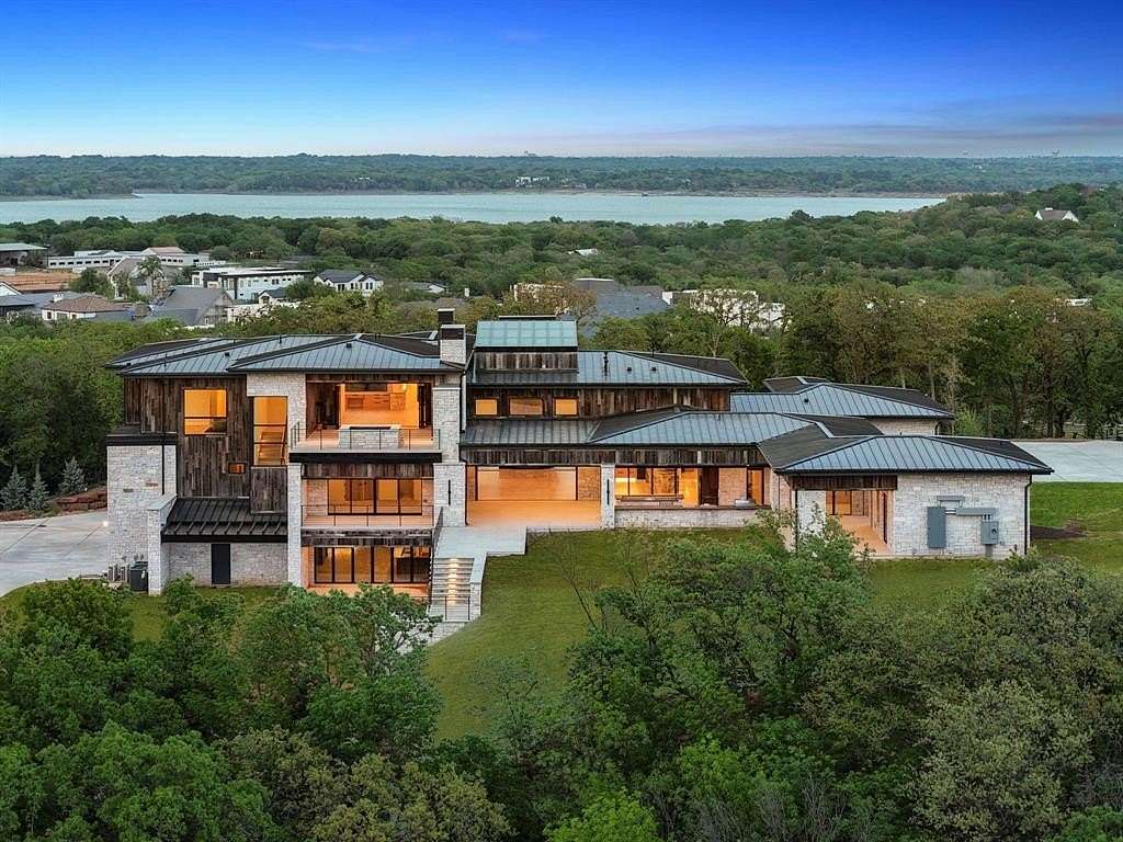 8.69 Acres of Land with Home for Sale in Southlake, Texas