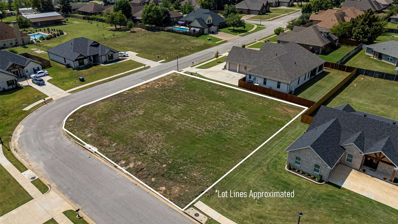 0.33 Acres of Residential Land for Sale in Lindale, Texas