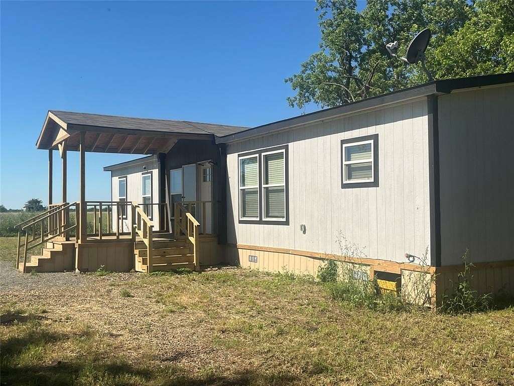 18.7 Acres of Land with Home for Sale in Annona, Texas