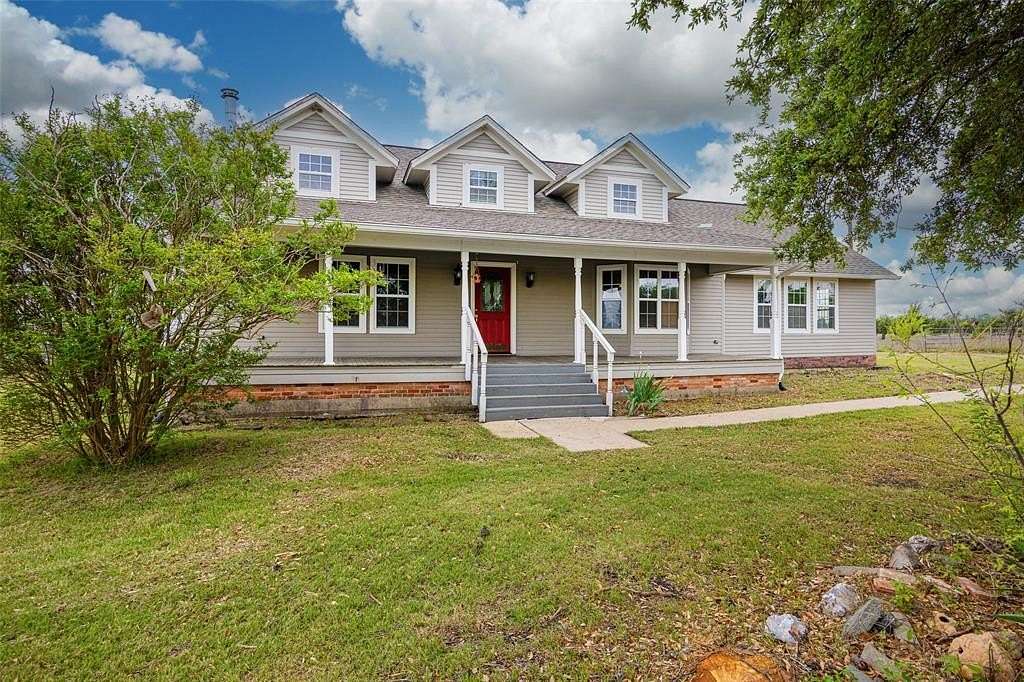 10.5 Acres of Land with Home for Sale in Farmersville, Texas