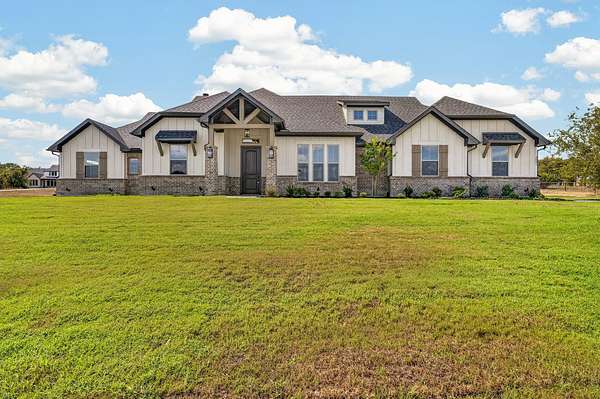 2 Acres of Land with Home for Sale in Weatherford, Texas