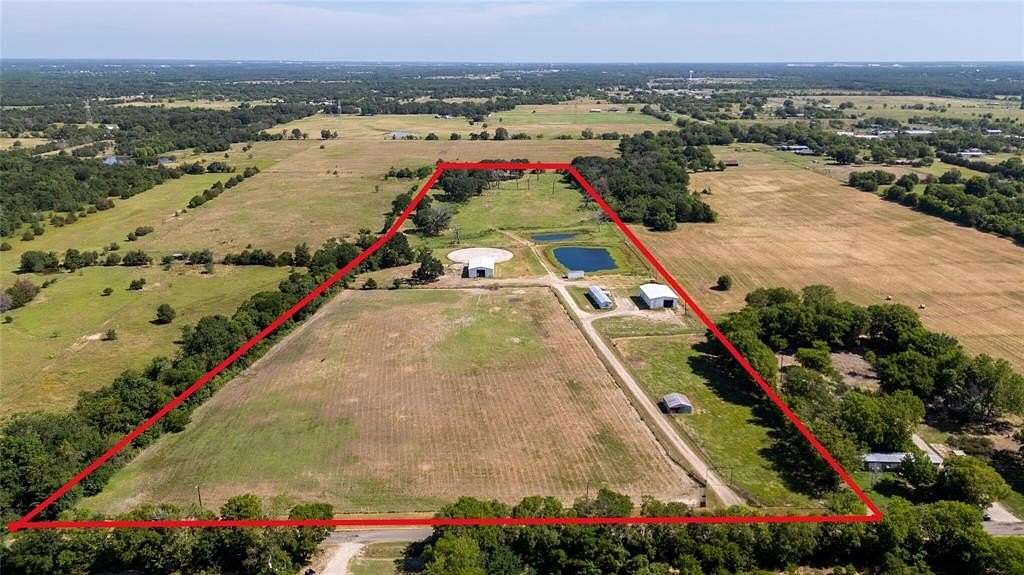 16 Acres of Land for Sale in Greenville, Texas