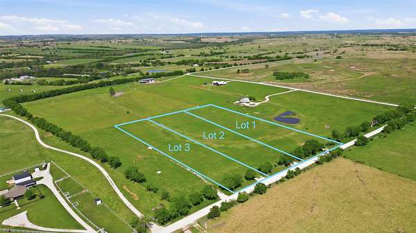 2.79 Acres of Mixed-Use Land for Sale in Gainesville, Texas