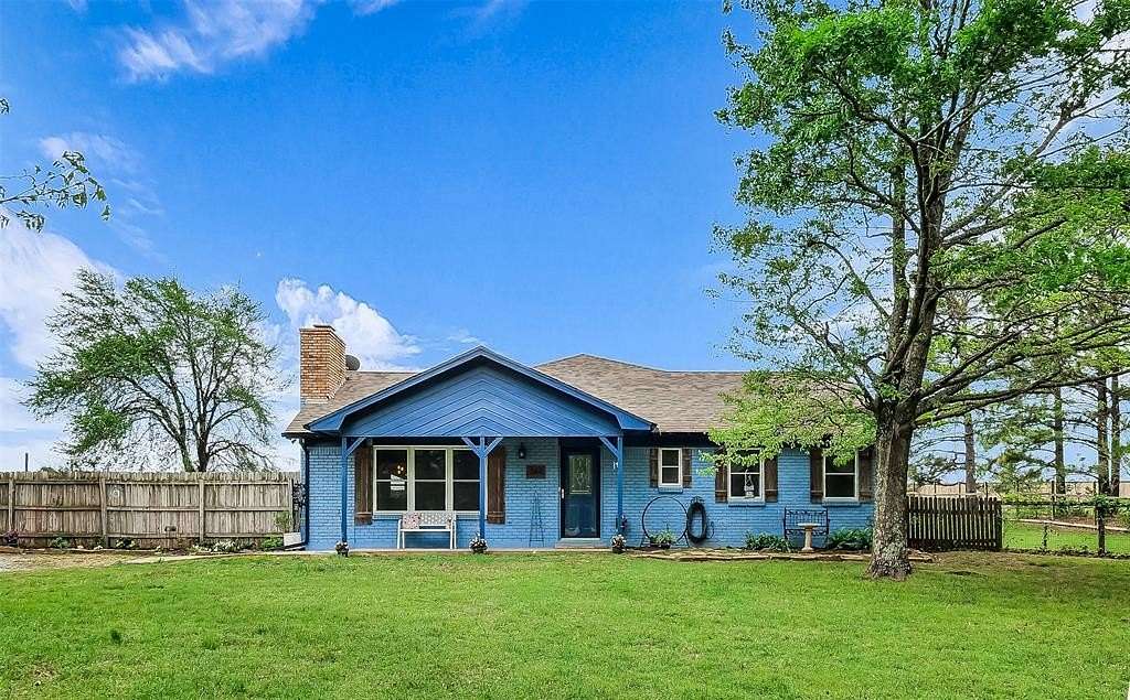 2 Acres of Land with Home for Sale in Pottsboro, Texas