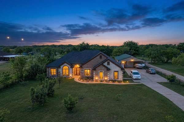 5.52 Acres of Land with Home for Sale in Scurry, Texas