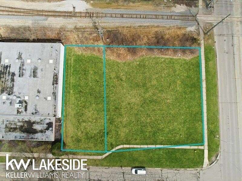 0.31 Acres of Commercial Land for Sale in Pontiac, Michigan