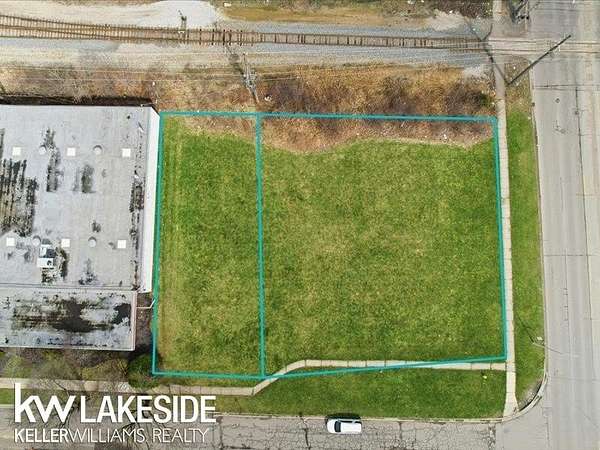 0.31 Acres of Commercial Land for Sale in Pontiac, Michigan